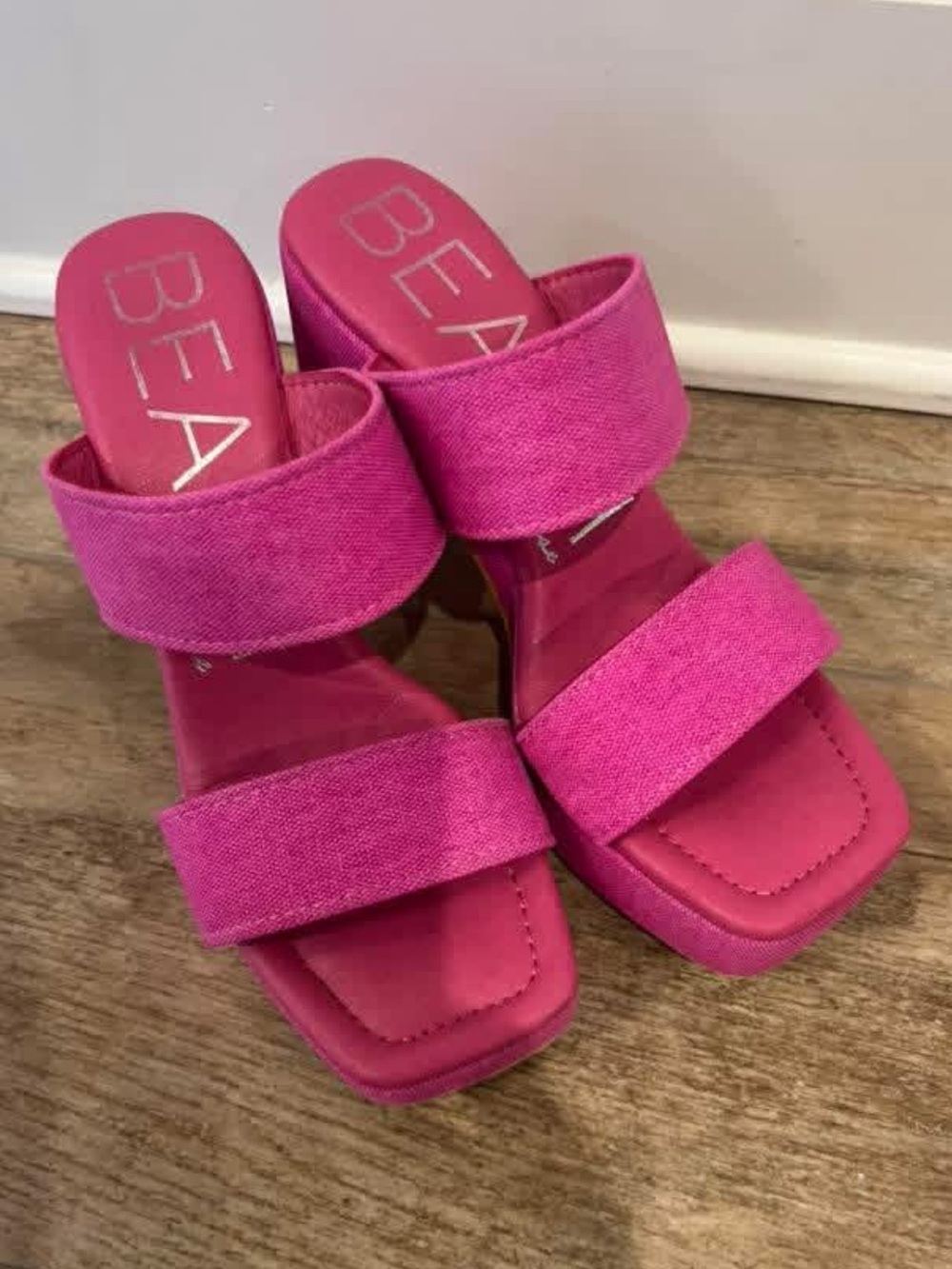 Beach by Matisse Gem Platform Sandals Magenta - Picture 2 of 6